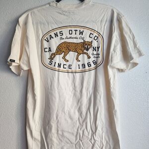 Vans Mens Back Print Graphic T Shirt Size Medium Antique White